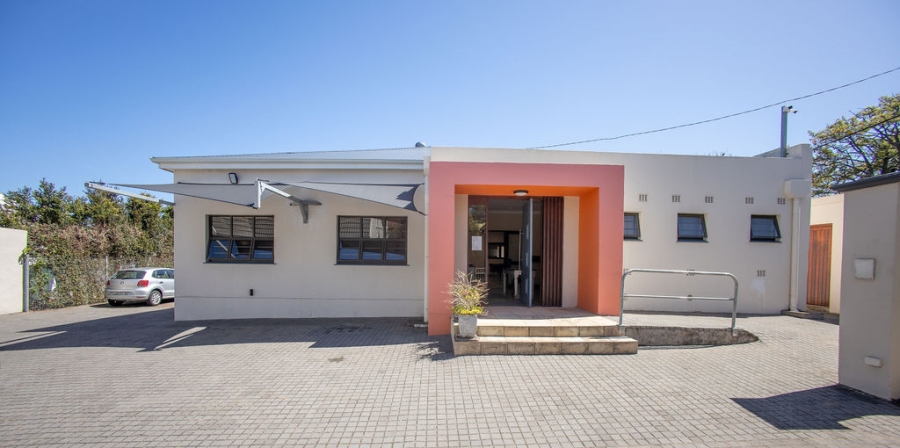 Commercial Property for Sale in Southernwood Eastern Cape